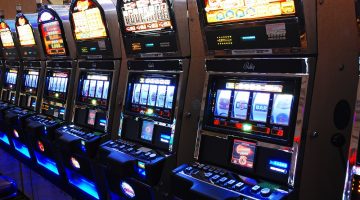 Shining Crown slot sa nu ziceti ca nu stiti de el