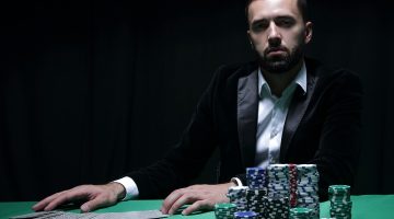 Se blufeaza mult sau nu in jocul de poker la masa