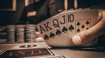 Lipsa de incredere nu te ajuta sa castigi la mesele de poker